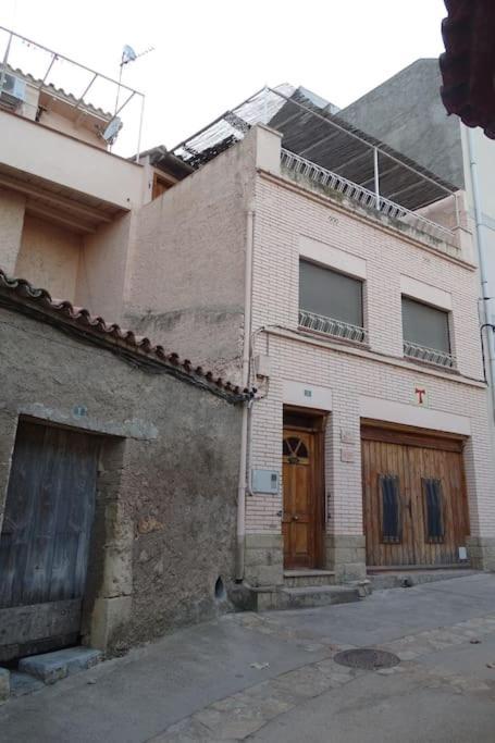 Villa Casa Acogedora Con Barbacoa Miravet Exterior foto